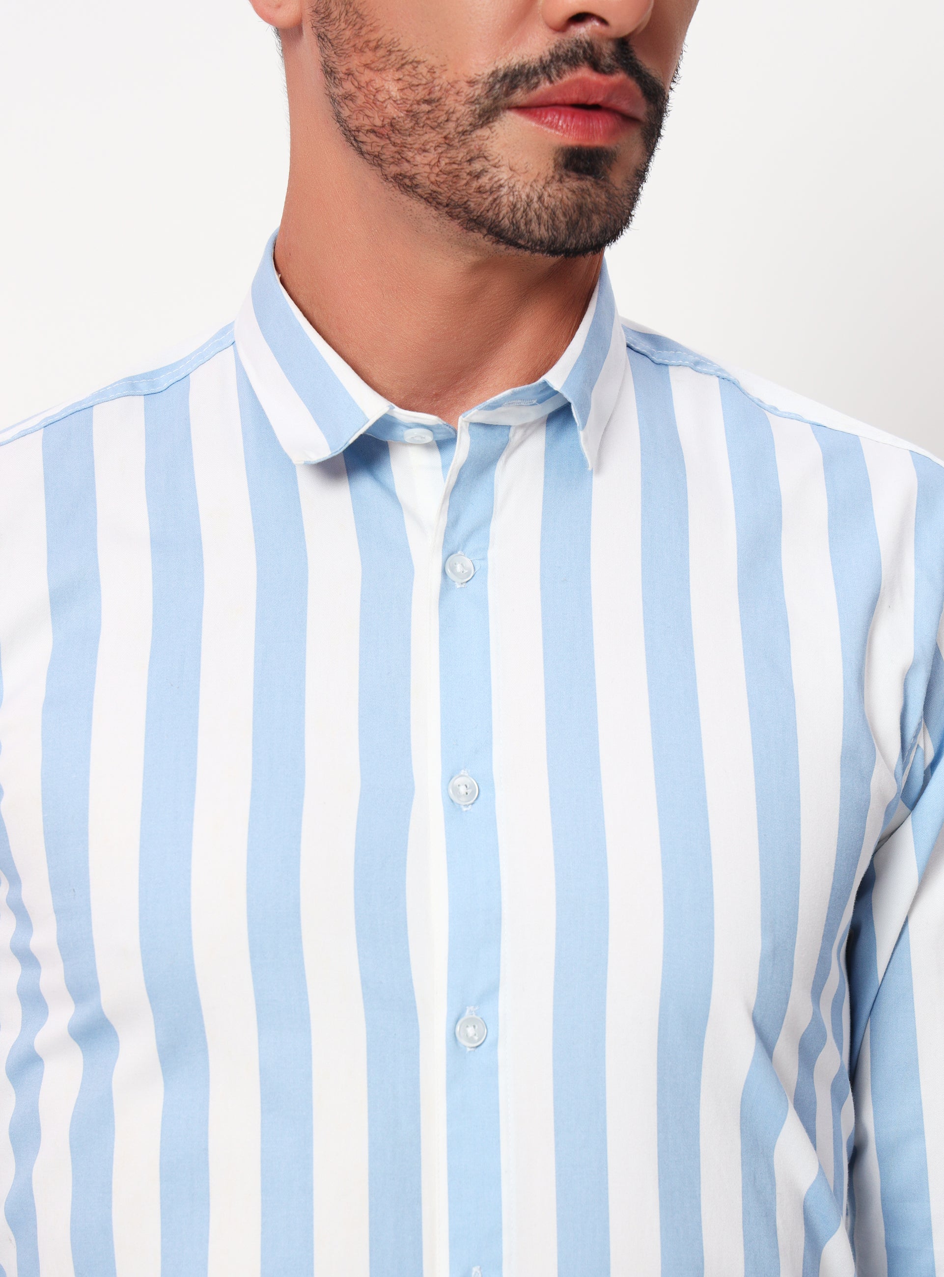 blue classique striped shirt
